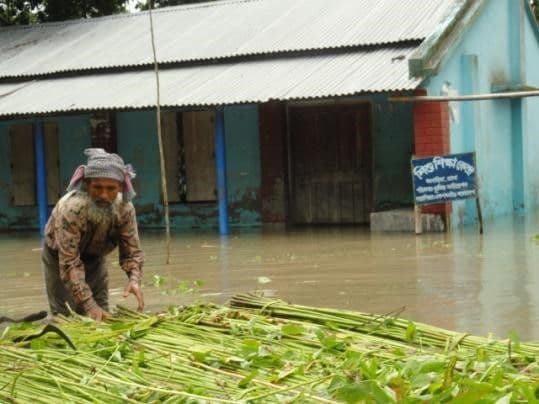 1.25 million people marooned, crops, seedbeds, fish damaged